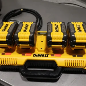 DeWalt 20V MAX DCB104 20 V Lithium-Ion 4-Port Fast Charger – DCB104