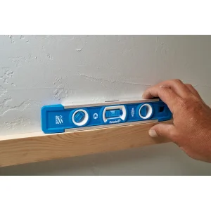 EMPIRE® LEVEL EM81.9 9 in. Magnetic Torpedo Level
