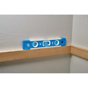 EMPIRE® LEVEL EM81.9 9 in. Magnetic Torpedo Level