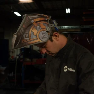 Miller Digital Elite Welding Helmet w/ Clear Light 4x, Gear Box – 296771
